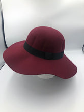 Load image into Gallery viewer, Queen Pin Hat(Different Colors)
